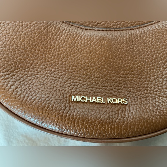 MICHAEL KORS
Dover Small Half Moon Crossbody - Picture 9 of 9